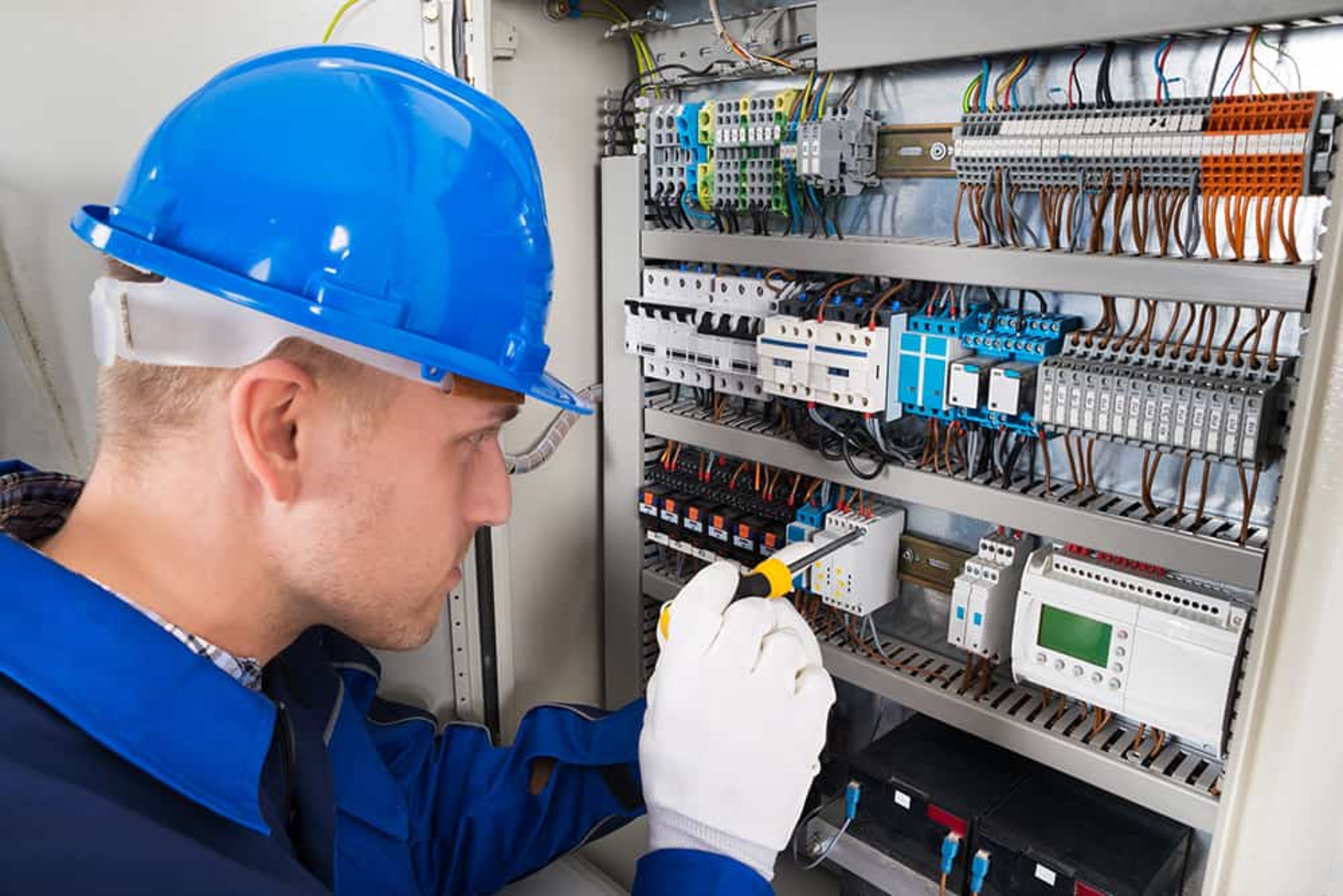 Obermonteur (m/w/d) bei Döllgast Elektroanlagen Partnach GmbH & Co. KG in Garmisch-Partenkirchen
