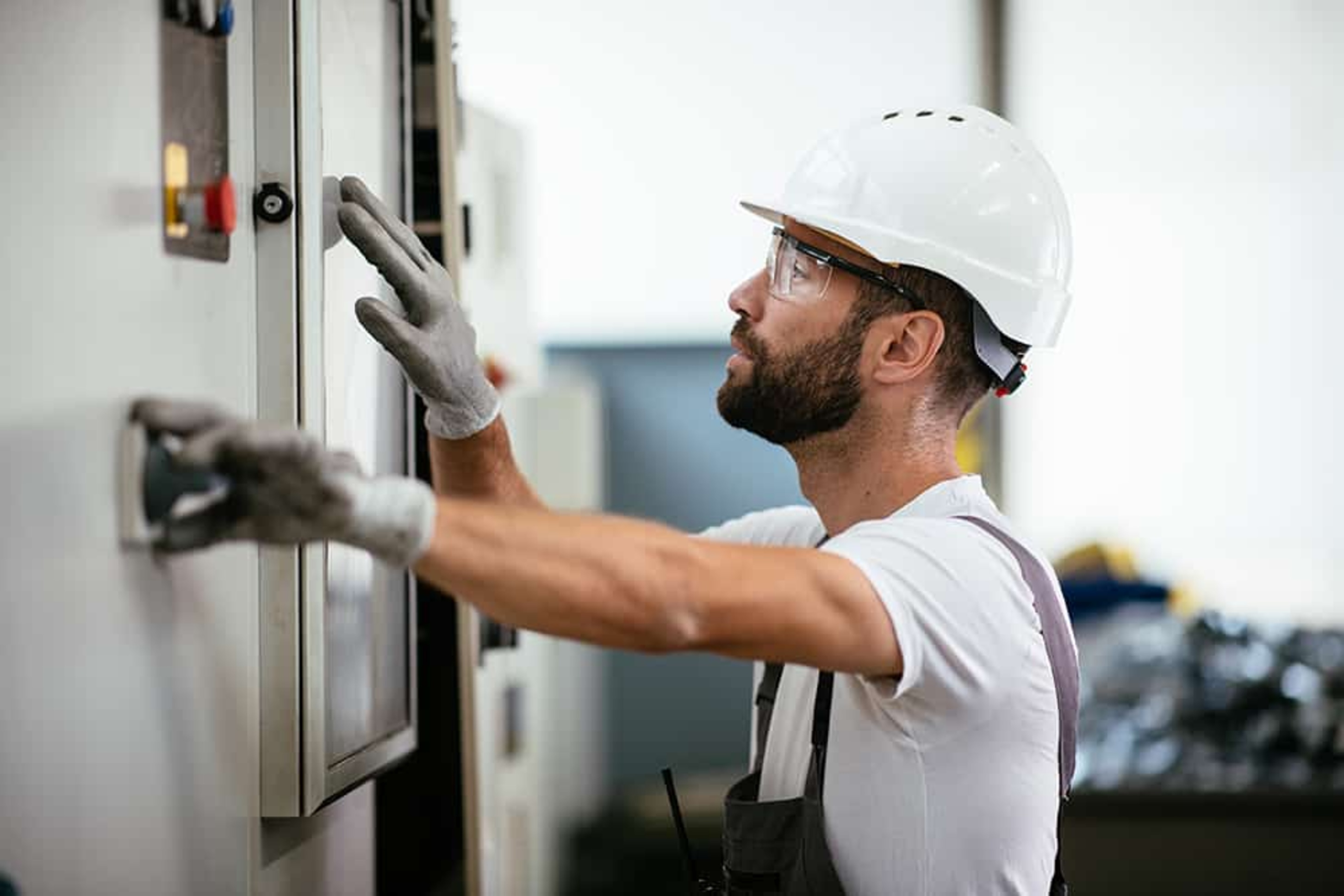 Elektromeister (m/w/d) bei Döllgast Elektroanlagen Partnach GmbH & Co. KG in Garmisch-Partenkirchen