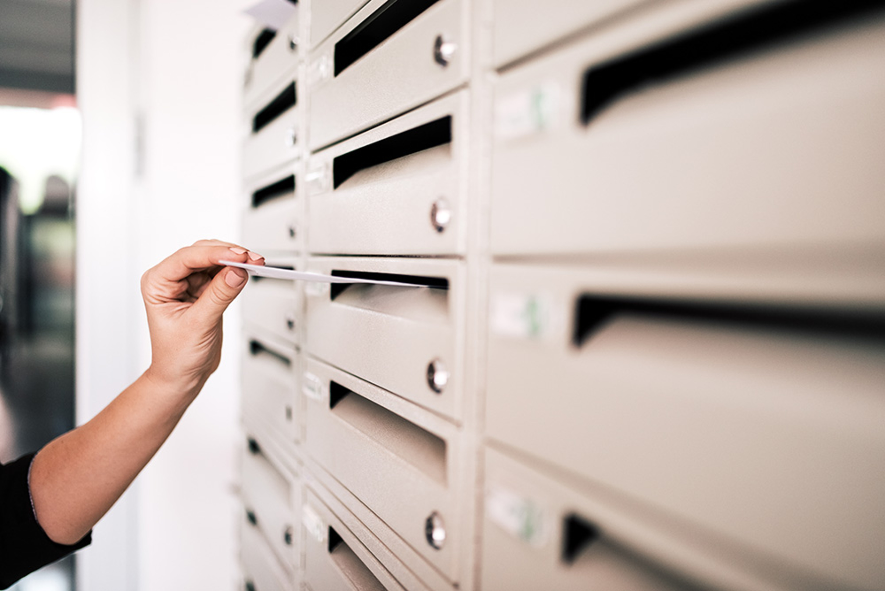 Briefkasten&shy;systeme bei Döllgast Elektroanlagen Partnach GmbH & Co. KG in Garmisch-Partenkirchen